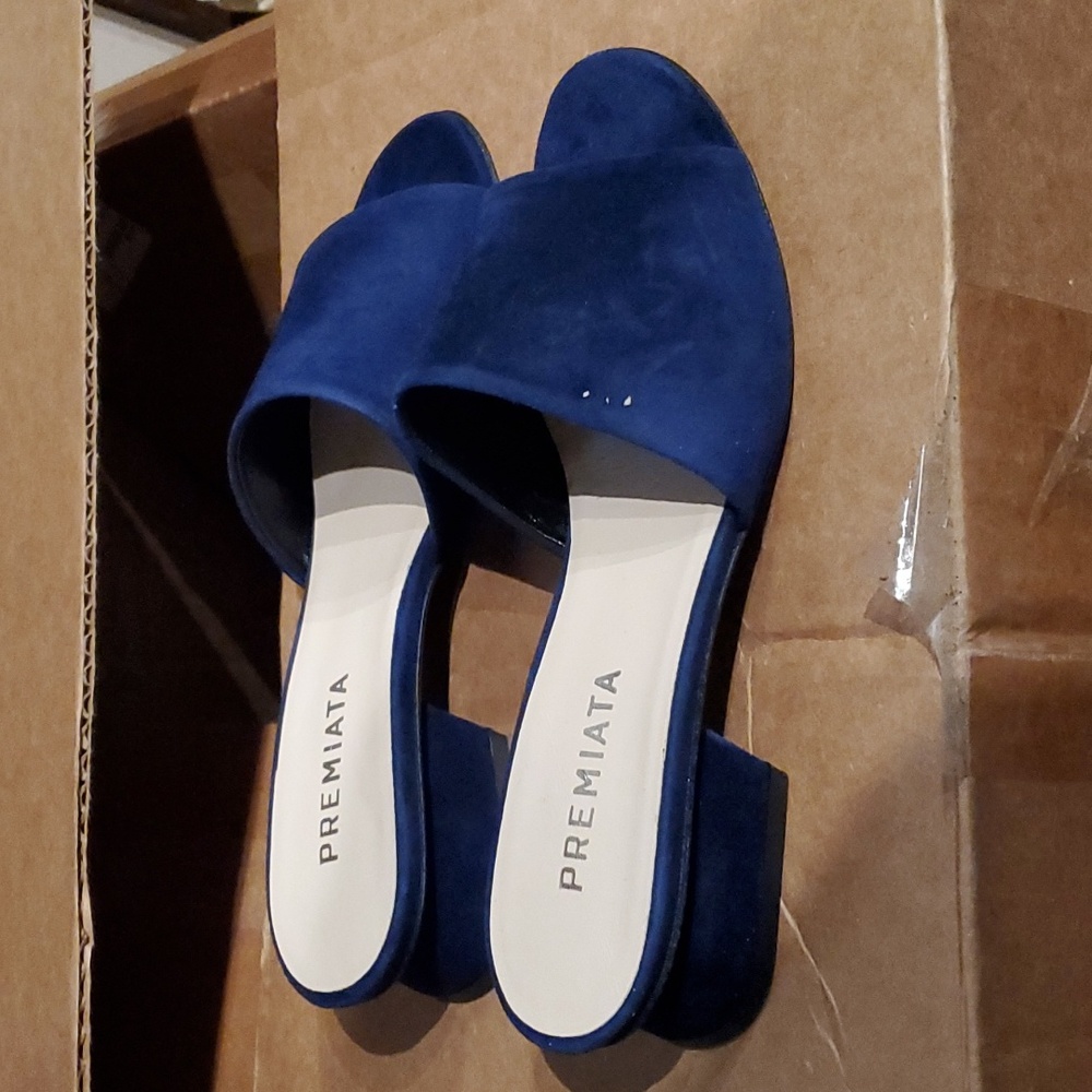 NIB sz 36 $485 Premiata mules
